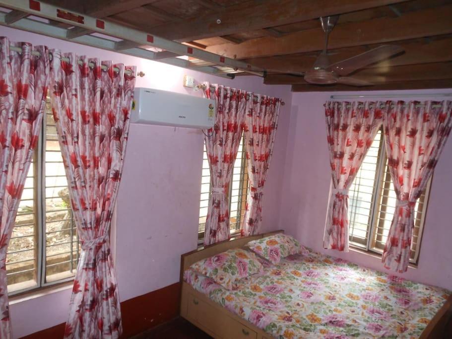 Runnin Airport - Homestay Gurpur Buitenkant foto