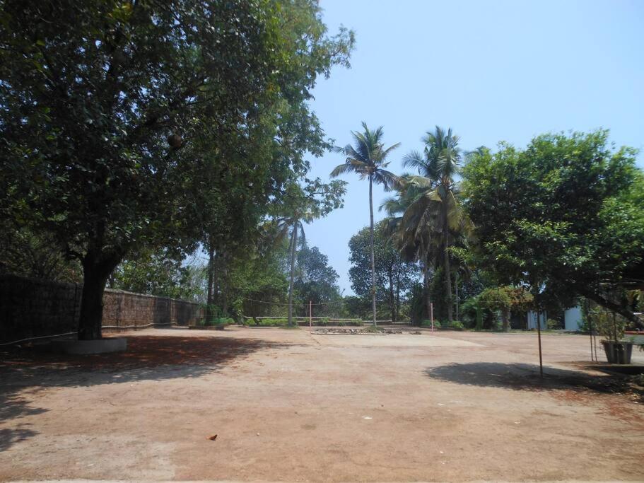 Runnin Airport - Homestay Gurpur Buitenkant foto